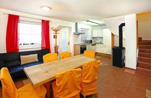 Huben Apartment | Discover Terraced Houses Oliver: Family-Friendly Retreat
