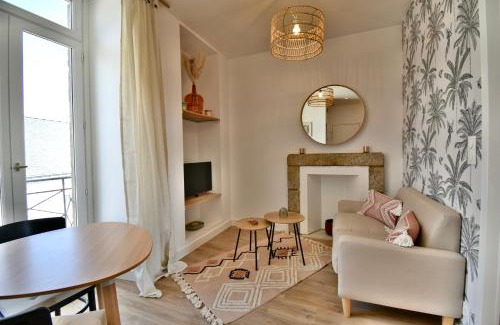 Pontivy Apartment | Relax at Terracotta: City Center with Garden Views