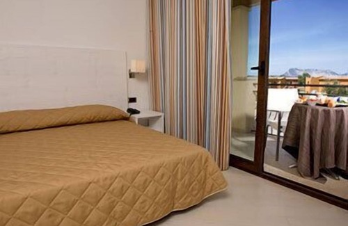 San Teodoro City Centre Hotel | Relax at Terradimare Resort & Spa: 4-Star Family Retreat