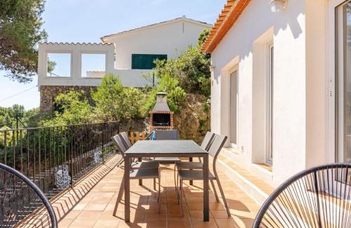 Aiguablava Apartment | Cozy La Terrasse de la Mer: Pool, Ocean View & Family-Friendly