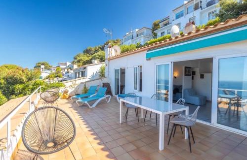 Aiguablava Apartment | Oceanfront Escape at La Terrasse de la Mer with Pool