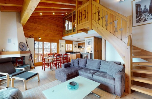 Saint-Pierre-de-Clages Apartment | Elegant Terrasses du Paradis 7A: Centered & Family-Friendly