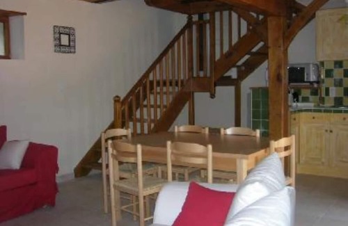 Terrasson-la-Villedieu Cottage | Charming Terrasson Farmhouse in Scenic Périgord Noir