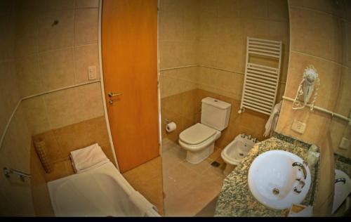 Macrozona Meseta Cerro Calafate Hotel | Inviting Terraza Coirones Hotel with Family-Friendly Amenities