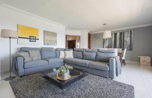 Radazul Apartment | Explore Terraza de Radazul: Family-Friendly 4-Star Retreat