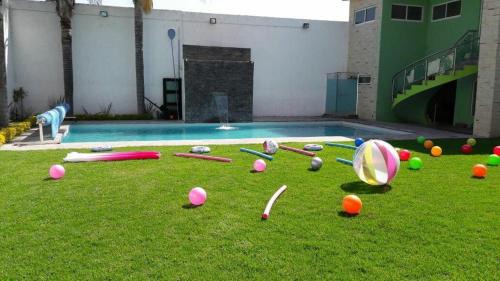 Tonala House | Terraza Gardenia: Pet-Friendly Retreat with Pool Access