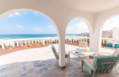 Telde House | Beachfront Terrazas del Mar: Pool, Eco-Friendly & Golf