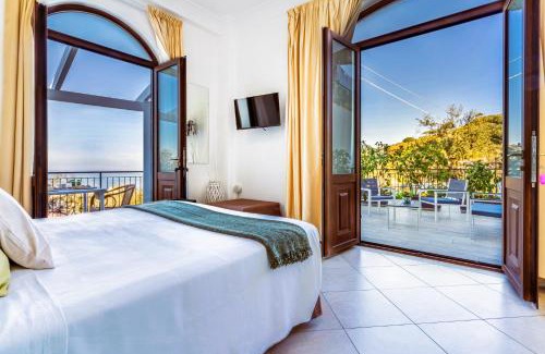 Massa Lubrense House | Discover Terrazza Iride: Rated 8.8 with Family-Friendly Amenities