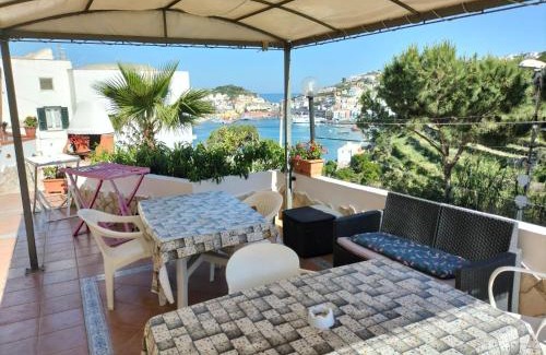 Ponza Apartment | TERRAZZA SUL PORTO da STELLA