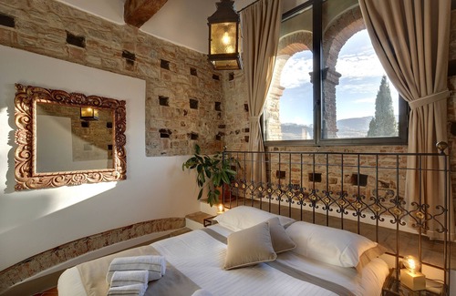Greve in Chianti House | Indulge in Relaxation at Terre di Baccio Hotel