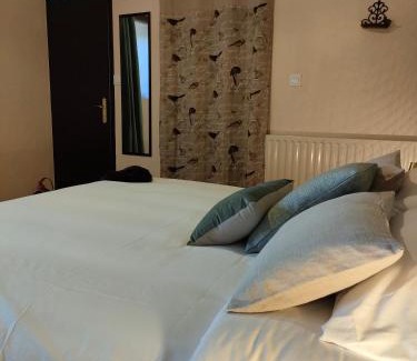 La Flocelliere Bed & Breakfast | Relax at Terre et Eau: Top-Rated Hot Tub Getaway
