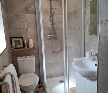 La Flocelliere Bed & Breakfast | Relax at Terre et Eau: Top-Rated Hot Tub Getaway