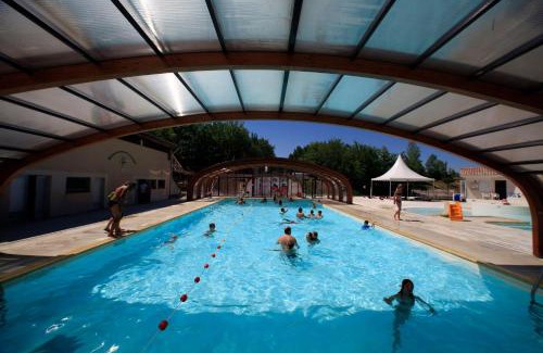 Monclar-de-Quercy Resort | Discover Terres de France - Les Hameaux des Lacs Retreat