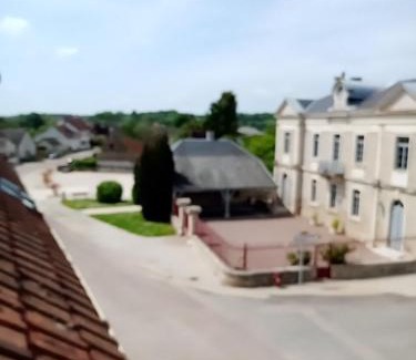 Ecuelles Apartment | Pet-Friendly Getaway at Terres de Saône for Families
