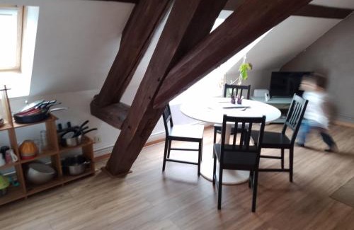 Ecuelles Apartment | Pet-Friendly Getaway at Terres de Saône for Families