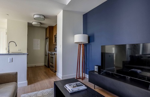 Bay Village Apartment | Inviting Back Bay 1BR with Gym & Convenient Amenities
