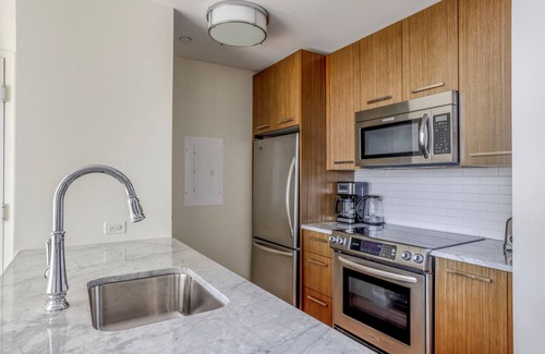 Bay Village Apartment | Inviting Back Bay 1BR with Gym & Convenient Amenities