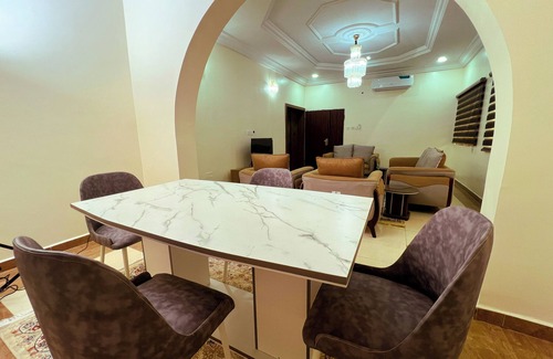 Abuja Apartment | Terrific Budget Friendly 2-bed apartment with WiFi, AC Midcity in Abuja