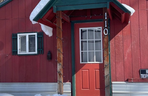 Idaho City Cottage | Idaho City Cottage with AC, Breakfast & Pet-Friendly Stay