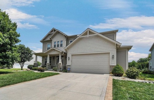 Canal Winchester House | Terrific house with AC in charming Canal Winchester