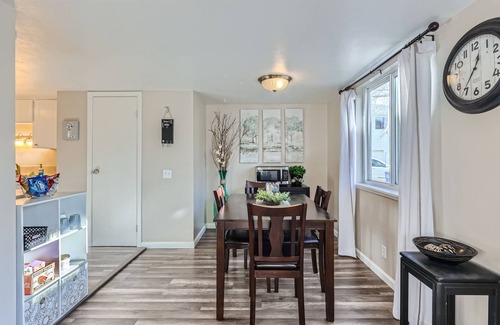 Hampden South House | Inviting Townhouse Near DTC with Garage Parking