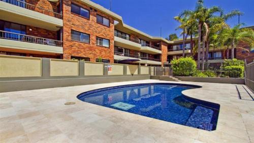 Terrigal House | Terrigal Bay #9: Poolside Bliss Near the Beach