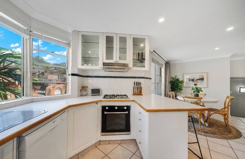 Terrigal Apartment | Oceanfront Terrigal Sails Serviced Apartments with Pool