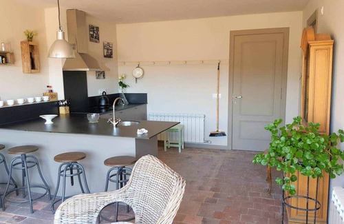 Olot Apartment | Relax at Terrissaire with Indoor Pool and Scenic Terrace