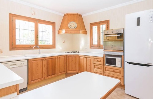 Urbanizacion La Mandarina House | Relax at Tesoro Park with Oceanfront Views and Spa Amenities