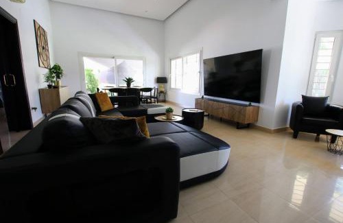 Alhaurin de la Torre Villa | Discover TESS Villa Jocalo: Family-Friendly with Pool & Hot Tub