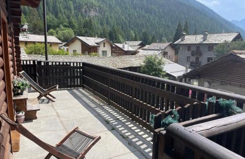 Champoluc Apartment | Discover Comfort at Testa Grigia - Pet & Child Friendly