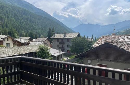 Champoluc Apartment | Discover Comfort at Testa Grigia - Pet & Child Friendly