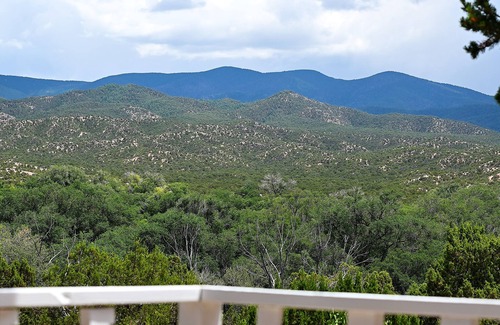 Tesuque Bed & Breakfast | Discover Tesuque Outpost: 3 Casitas with Mountain Views
