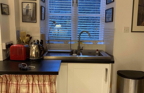 Tetbury House | Charming Central Cottage with Parking in Tetbury Cotswolds