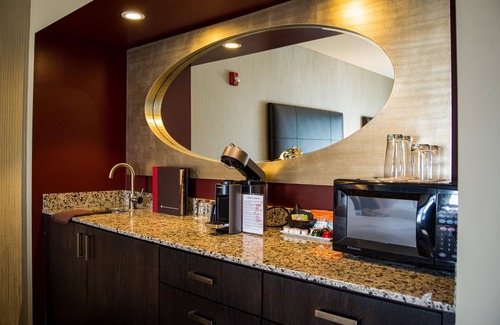 Bend Hotel | Discover Tetherow Resort: 4-Star Retreat with Spa & Pool