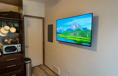 Leigh Creek Estates House | Discover Teton View Studio: A Hidden Gem Near Yellowstone