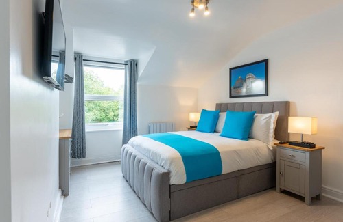 Wolverhampton Apartment | Exceptional Tettenhall Lodge Studio - Guest Rated 9.2/10