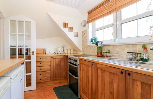 Jedburgh Cottage | Pet-Friendly Teviot View Cottage with Garden in Ancrum