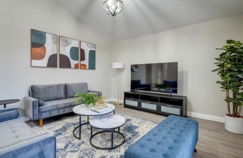 Lewisville House | Delightful Texan Hideaway - Pet-Friendly & Family-Oriented