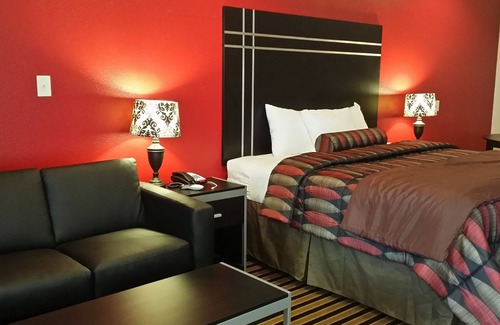 Tilden Hotel | Cozy Texan Inn and Suites Tilden with Breakfast Included