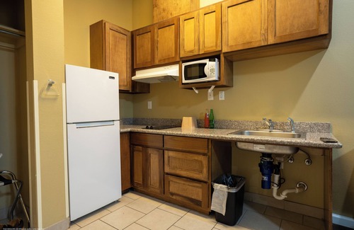 Cedar Park Hotel | Discover The Bungalows Hotel & Event Center with Spa & Dining