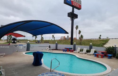 Raymondville Hotel | Relax at Texas Inn and Suites in Scenic Raymondville