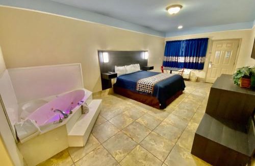 Rio Bravo Hotel | Convenient Texas Inn & Suites: Close to La Plaza Mall