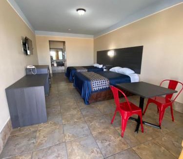 Rio Bravo Hotel | Convenient Texas Inn & Suites: Close to La Plaza Mall