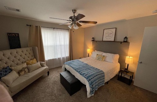 Humble Villa | Cozy Humble Hideaway Near Houston - Family-Friendly Retreat