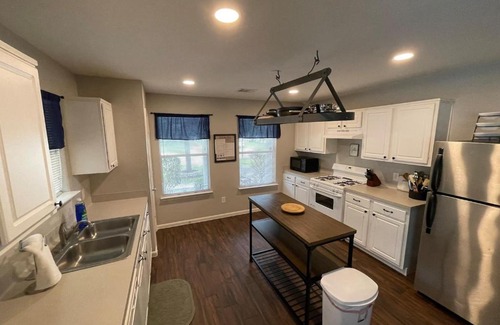 Humble Villa | Cozy Humble Hideaway Near Houston - Family-Friendly Retreat