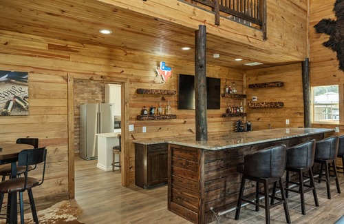 Canton House | Experience Texas Tombstone: Your Private Oasis Awaits
