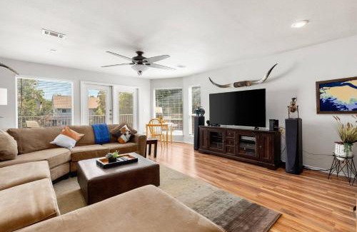 New Braunfels House | Discover Texas Two-Step at Waterwheel: Family-Friendly Retreat