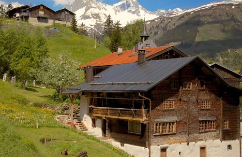 Tujetsch Apartment | Relaxing Alpenlodge Tgèsa Surrein Giassa10 with Lake View