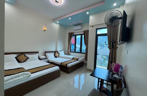 Dong Van House | Pet-Friendly Thái Tâm Motel with Breakfast & Hot Tub